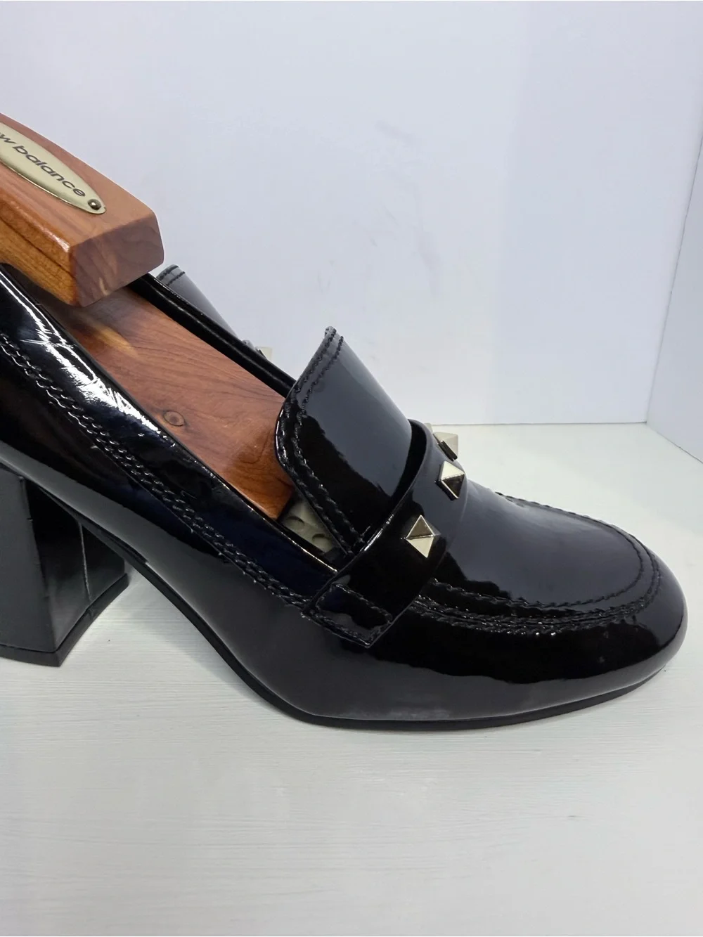 Marc Fisher Black Patent Loafers Silver Pyramid Studs Block Heel Pumps Size 9M